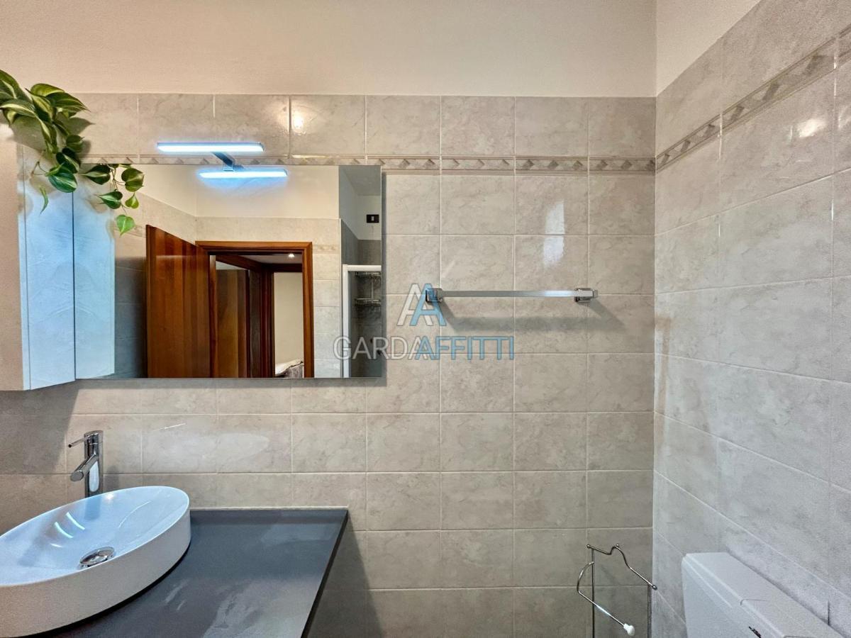 Perla Apartment - 3 Piscine E Un Bar - Desenzano Дезенцано-дель-Гарда Экстерьер фото